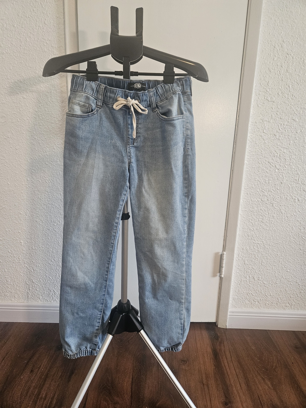 Men's Jeans Subcategory Identification